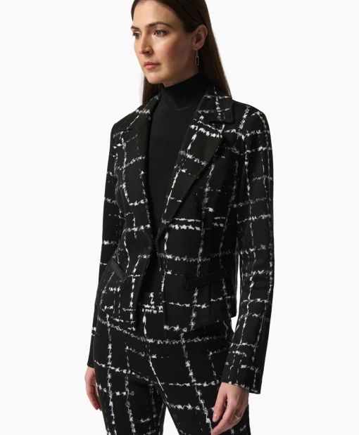 Joseph Ribkoff Jasje 233218 Zwart Dessin*Dames Blazers